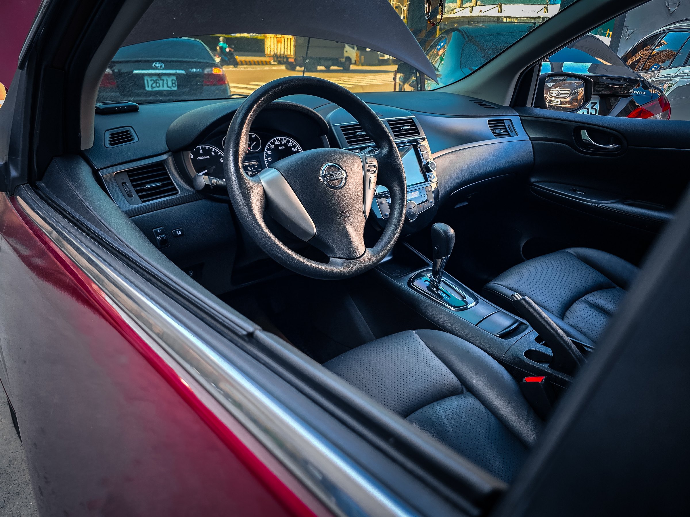 2016 Nissan Tiida 豪華影音版 照片 4