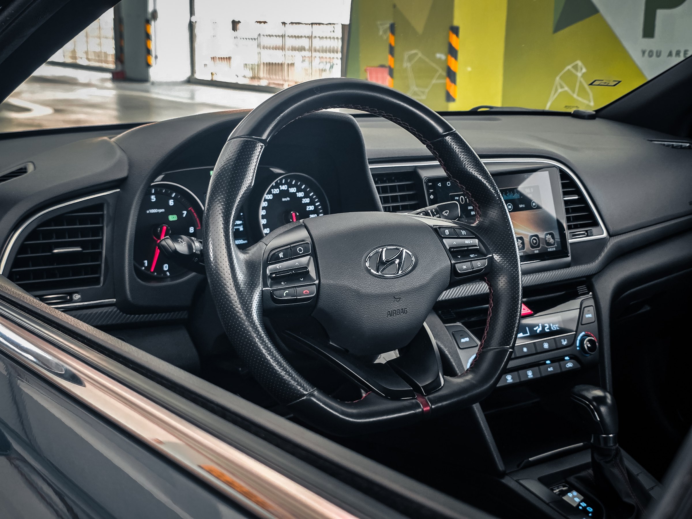 2018 Hyundai Elantra 照片 3