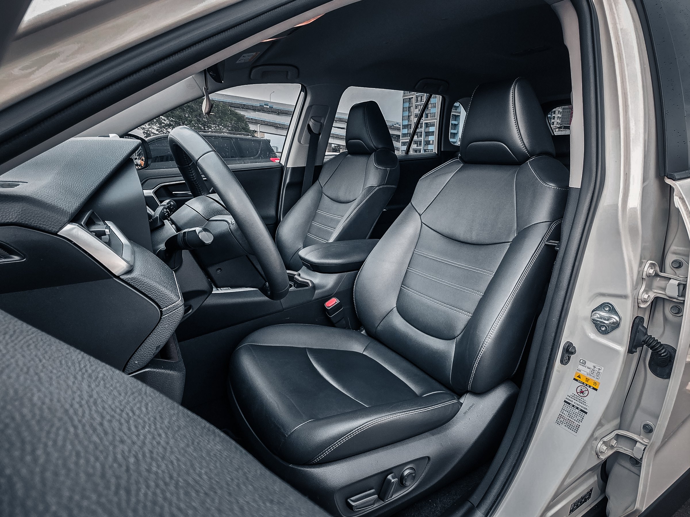 2021 Toyota RAV4 油電旗艦 照片 12