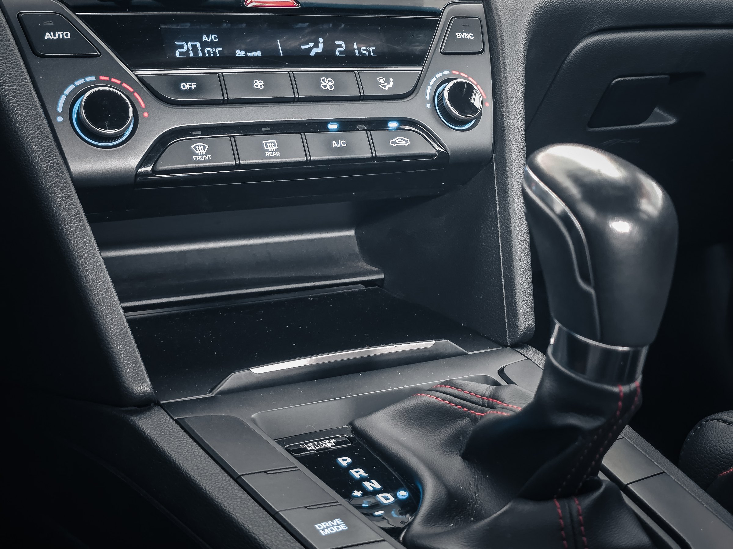 2018 Hyundai Elantra 照片 6